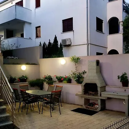 Apartments Jadranka *